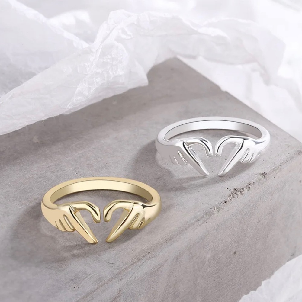 Romantic Love Hand Heart Shaped Ring by tgf inc.